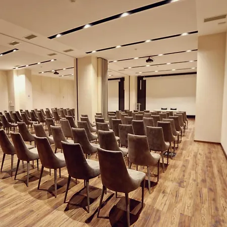 Premium Golem (Tirana)