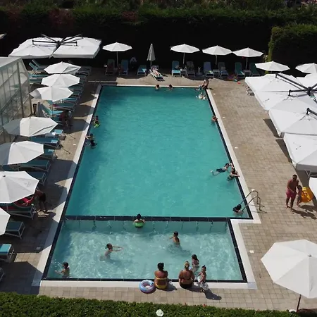 Premium ホテル ゴーレム