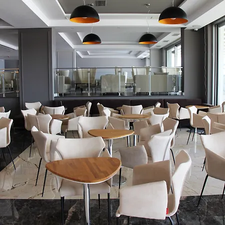 Premium Hotel Golem (Tirana)